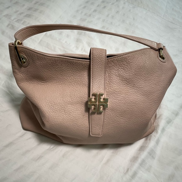 Tory Burch Handbags - Tory Burch Light Nude Pink shoulder bag